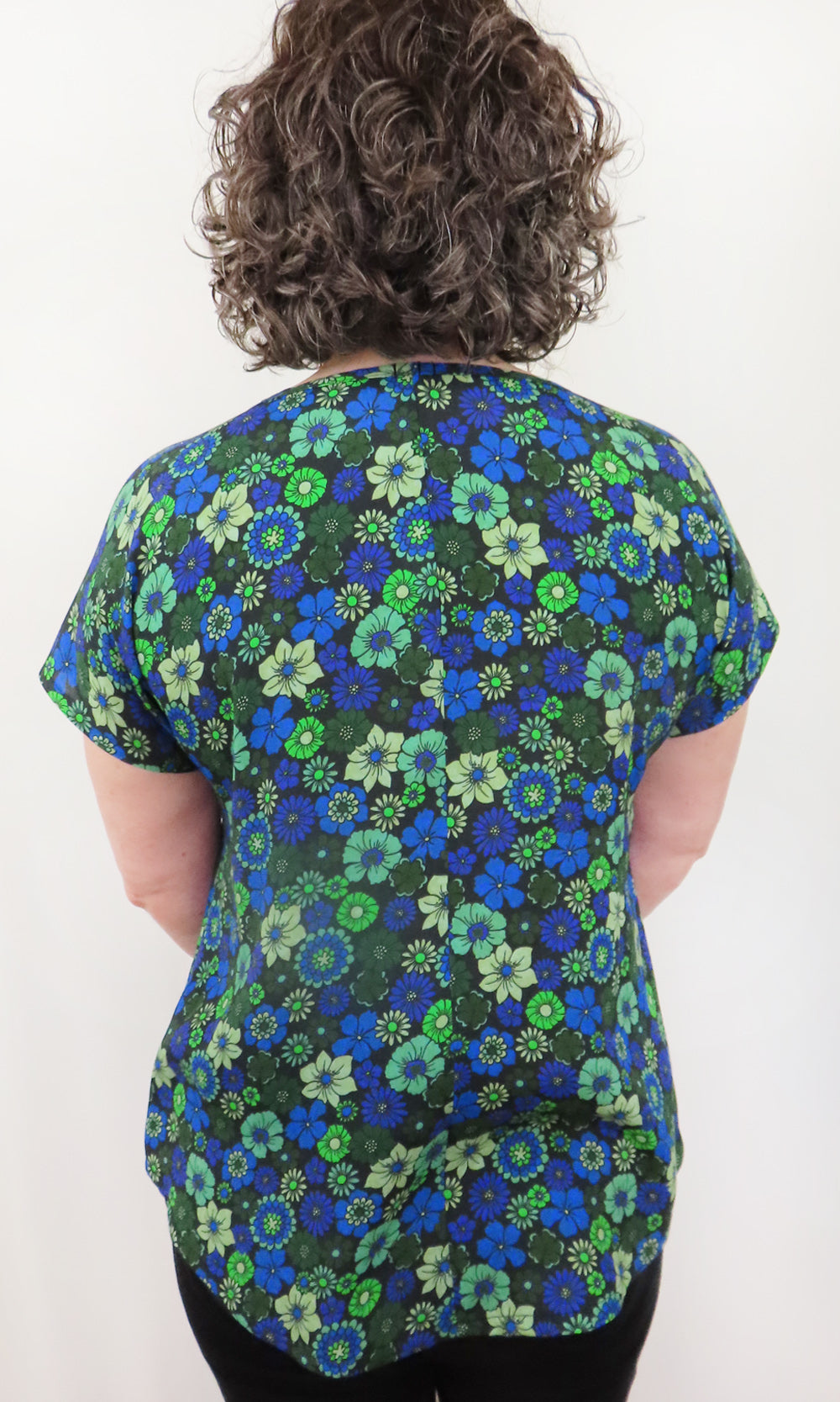 BEA Vintage Floral Blouse in BLUE